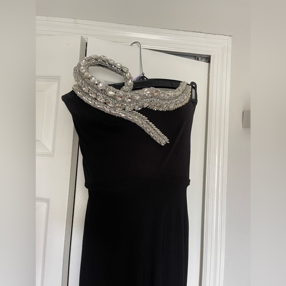 Albina Dyla Black Gown - Picture 6 of 7